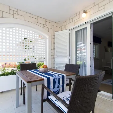 Olea - With Loggia